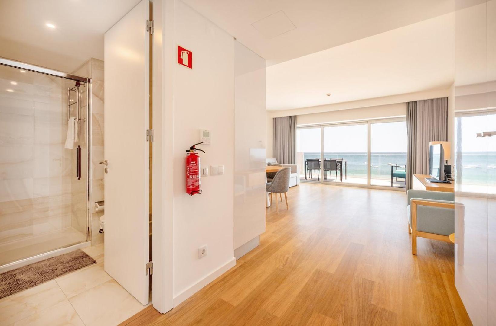 Guestready - Beachfront Naufrago'S Retreat 2 Sesimbra Dış mekan fotoğraf